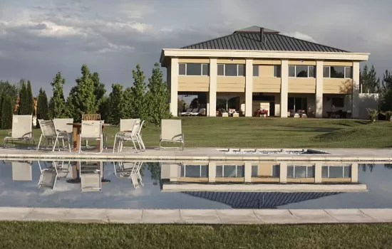 Estancia Mendoza ex casa Antucura